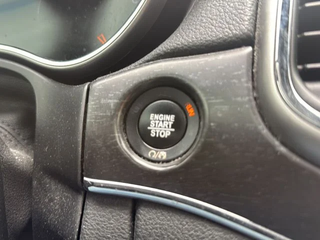 Used 2018 Silver Jeep Limited image 13