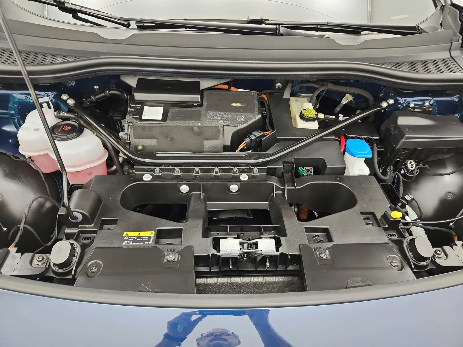 Used 2023 Tourmaline Blue Metallic Volkswagen Pro image 16