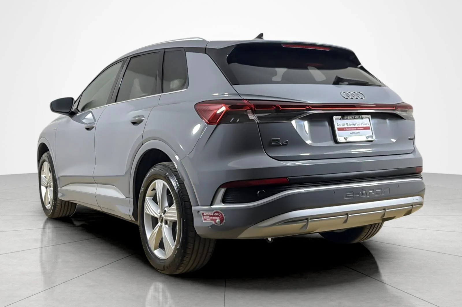Used 2023 Pebble Gray Audi Premium Plus 50 quattro image 3