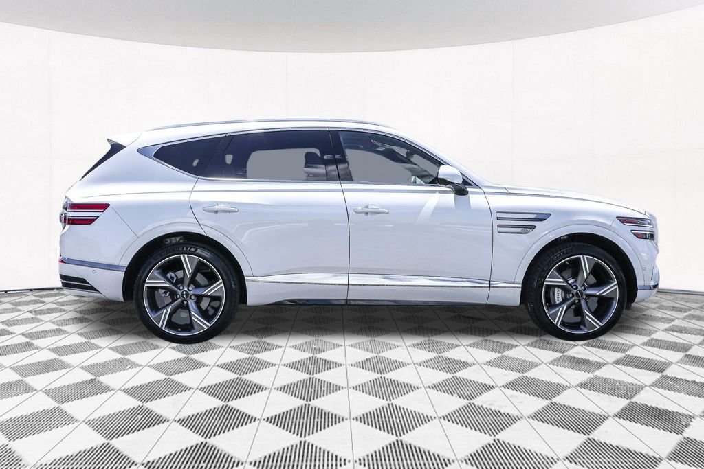 Used 2025 White Genesis 3.5T Prestige image 16