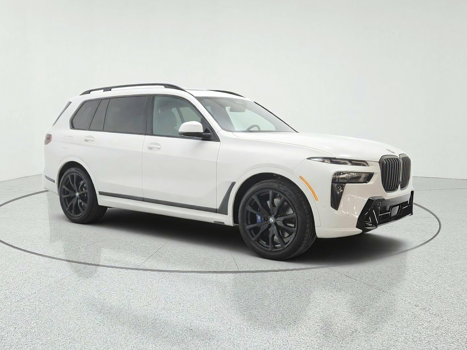Used 2025 Alpine White BMW xDrive40i image 3