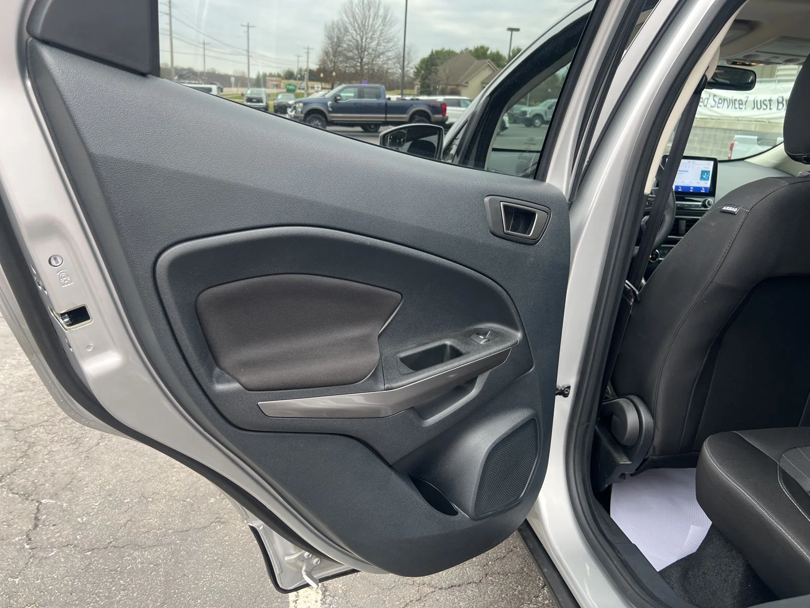 Used 2022 Silver Metallic Ford SE image 21