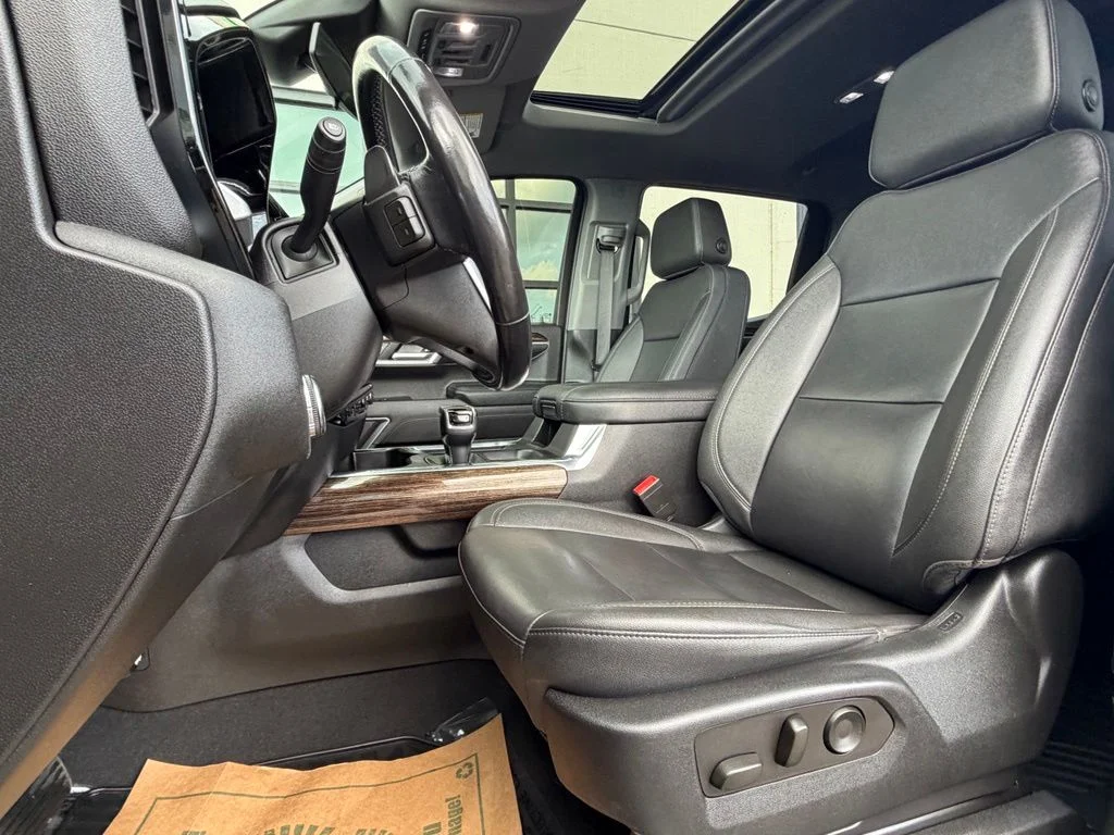 Used 2022 Black GMC Elevation image 10