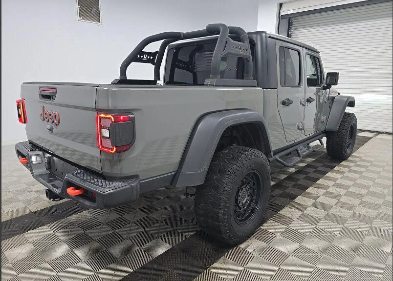 Used 2021 Sting-Gray Clearcoat Jeep Mojave image 3