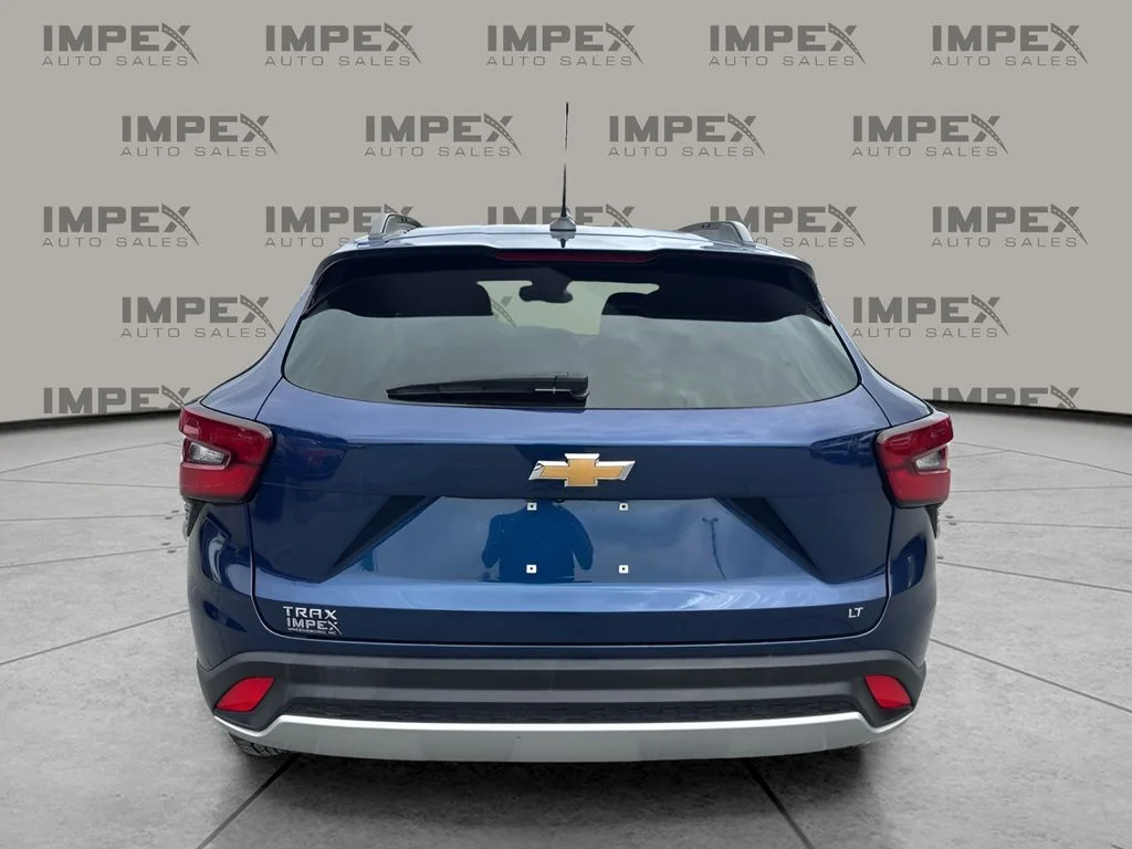 Used 2024 Blue Chevrolet LT image 4