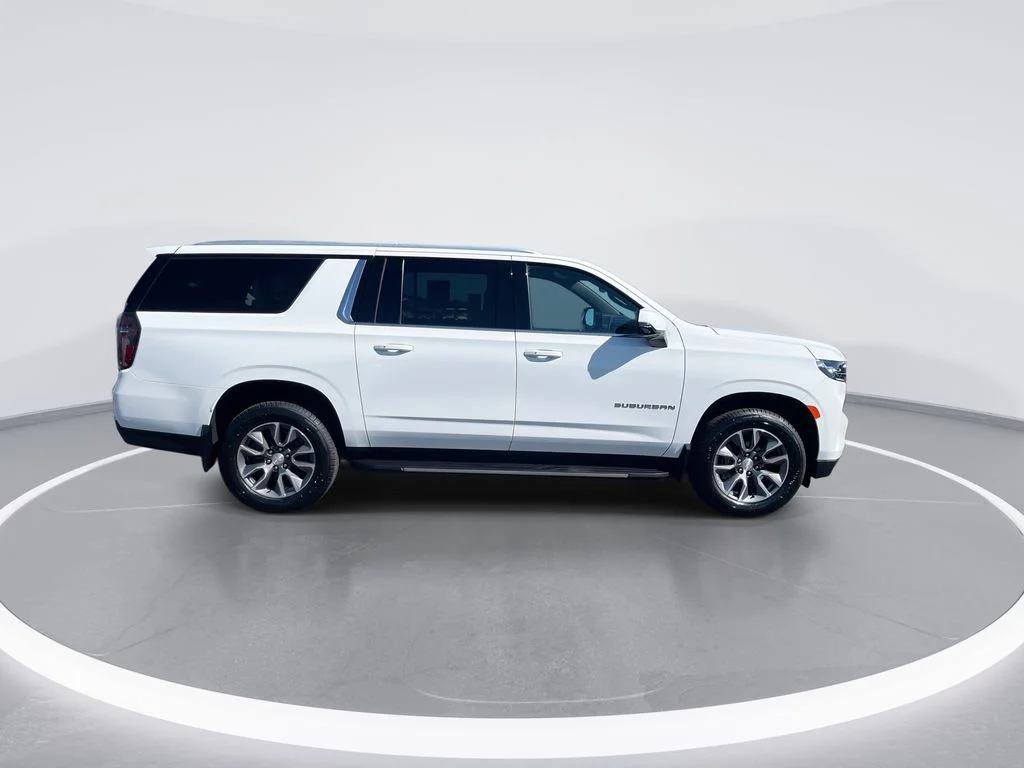 Used 2022 White Chevrolet LT image 9