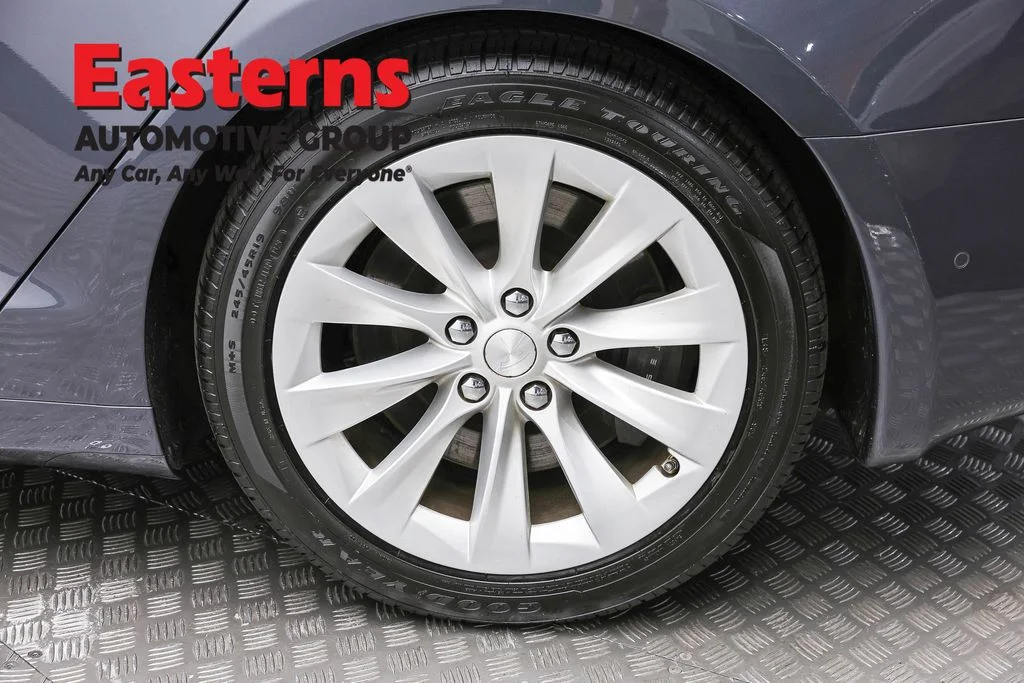 Used 2018 Gray Tesla 75D image 8
