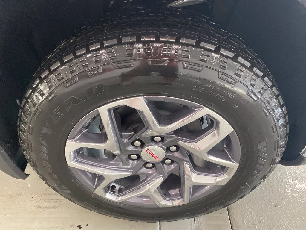 New 2026 Summit White GMC SLT image 4