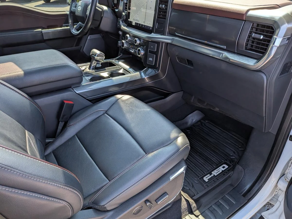 Used 2023 White Ford  image 22