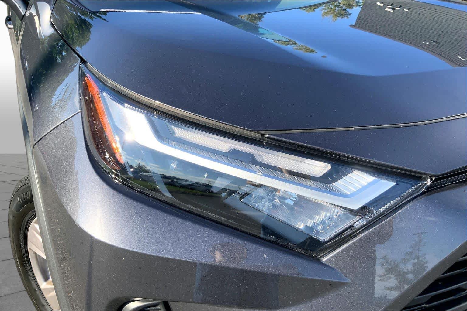 Used 2022 Magnetic Gray Metallic Toyota Hybrid XLE image 55