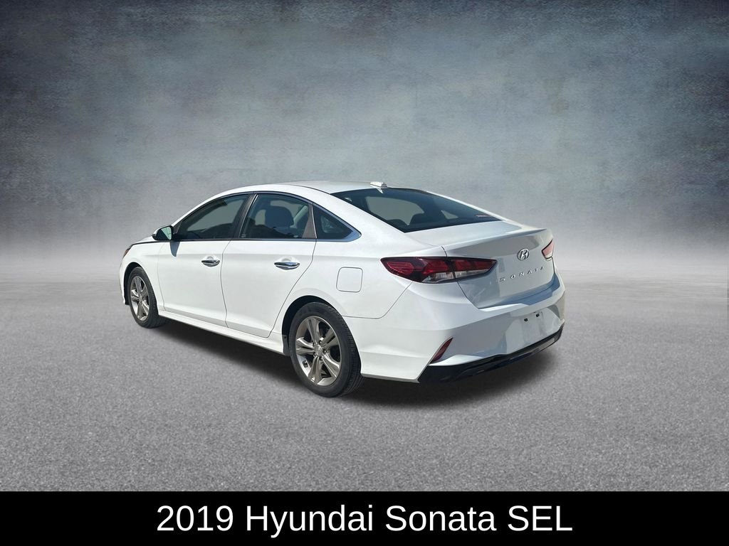 Used 2019 White Hyundai SEL image 3