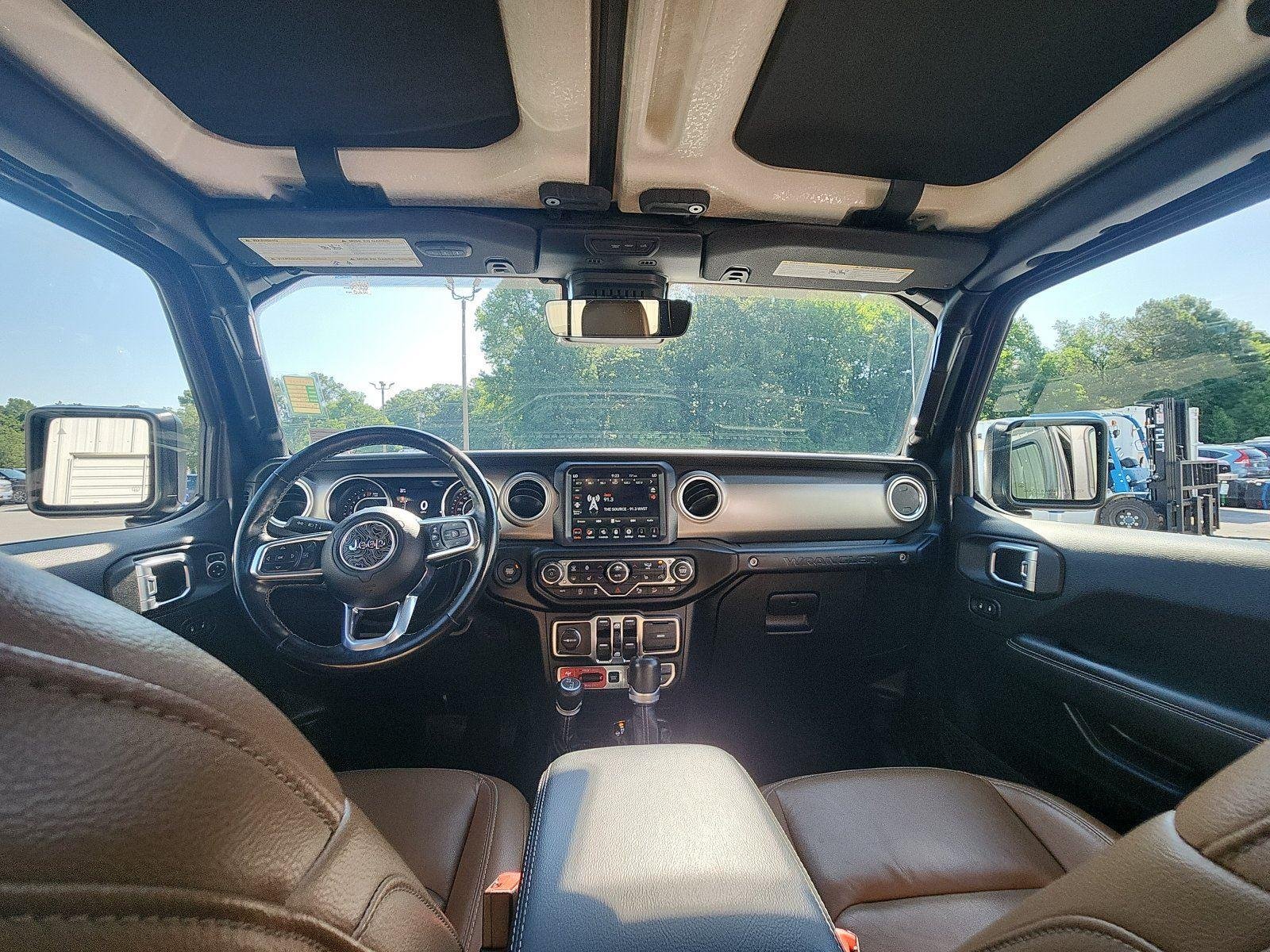Used 2020  Jeep Rubicon image 24