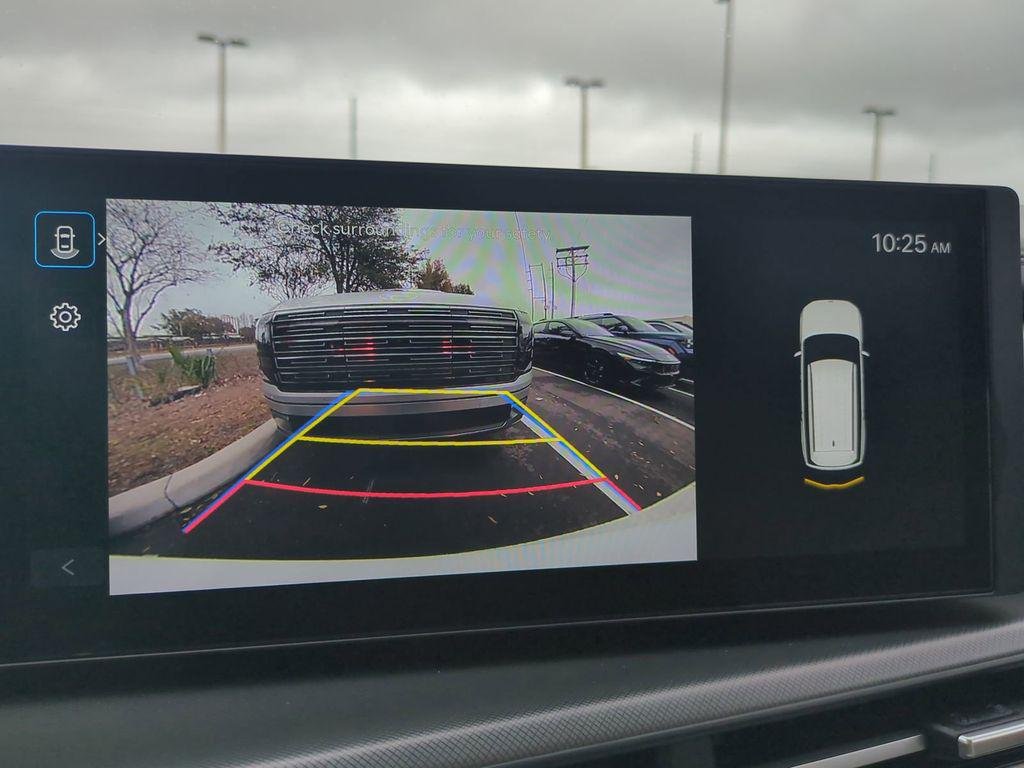New 2026 White Hyundai SEL FWD image 26