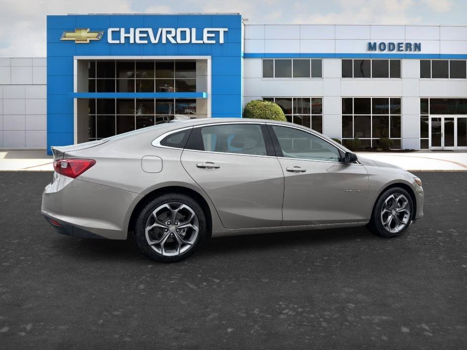 Used 2024 Mineral Gray Metallic Chevrolet LT image 5