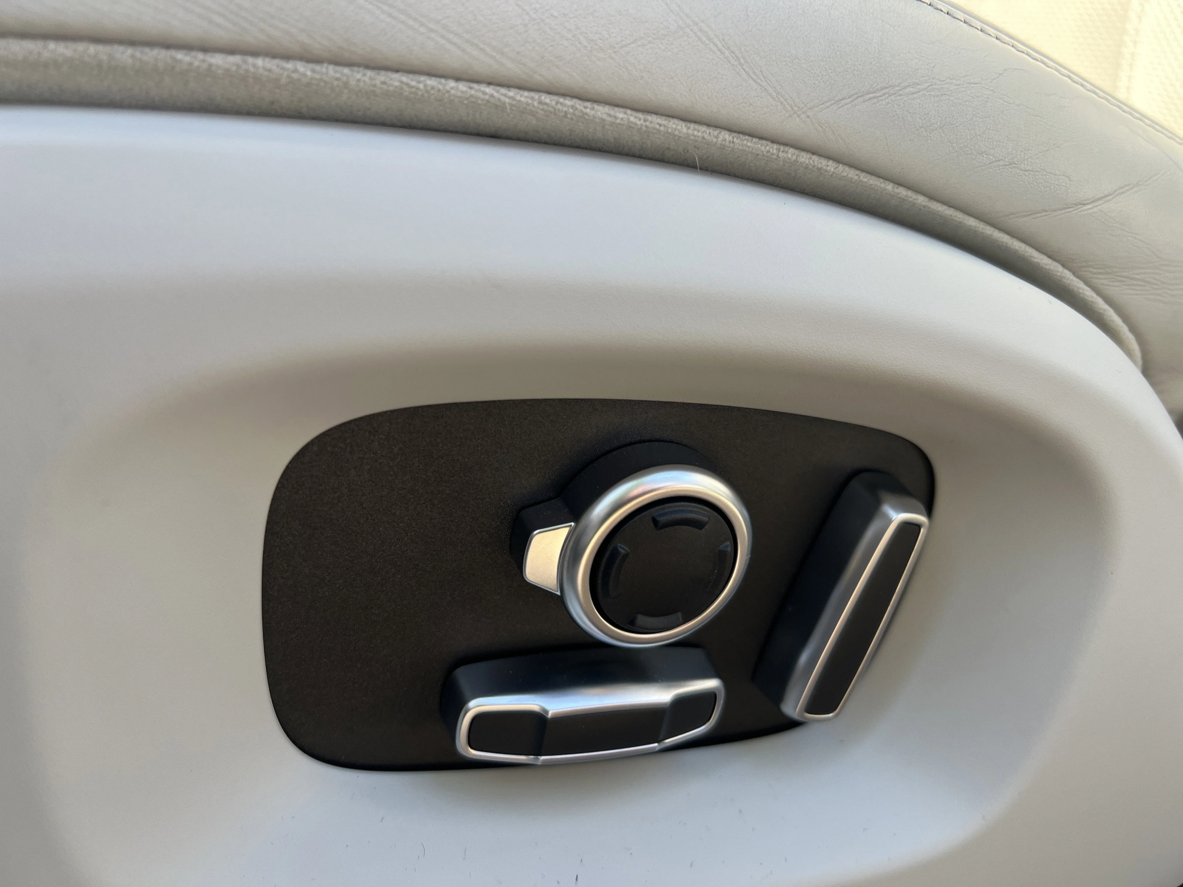 2016 Land Rover Range Rover HSE - Photo 22