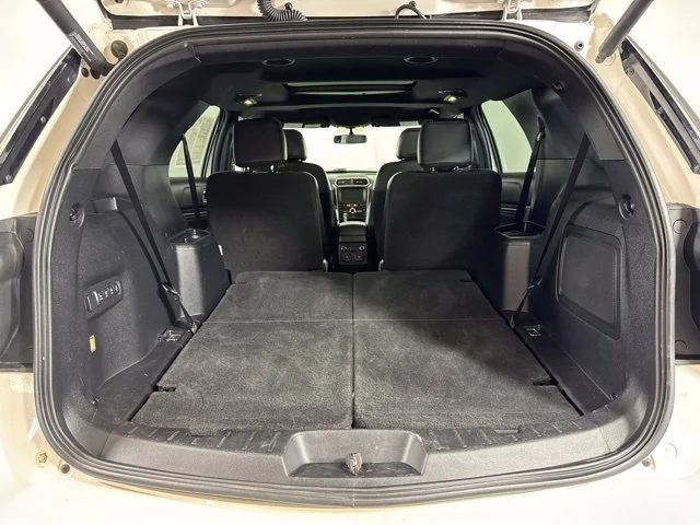Used 2017 White Ford Limited image 23