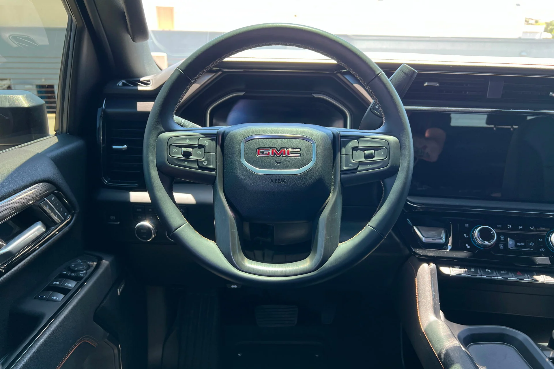 Used 2025 Onyx Black GMC AT4 image 12