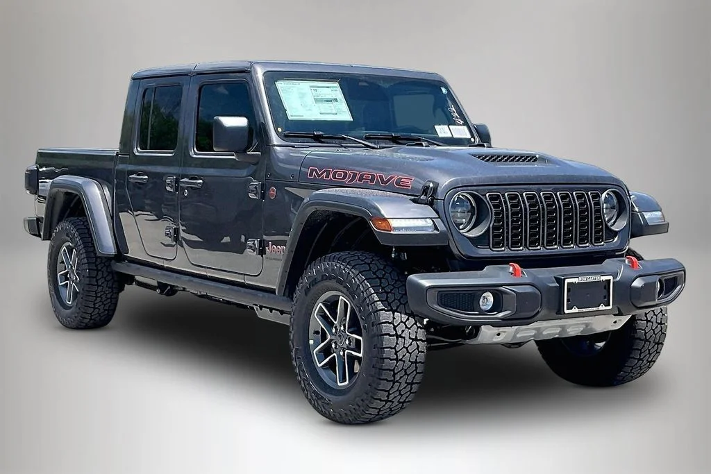 2026 Jeep Gladiator Mojave Auto's photo