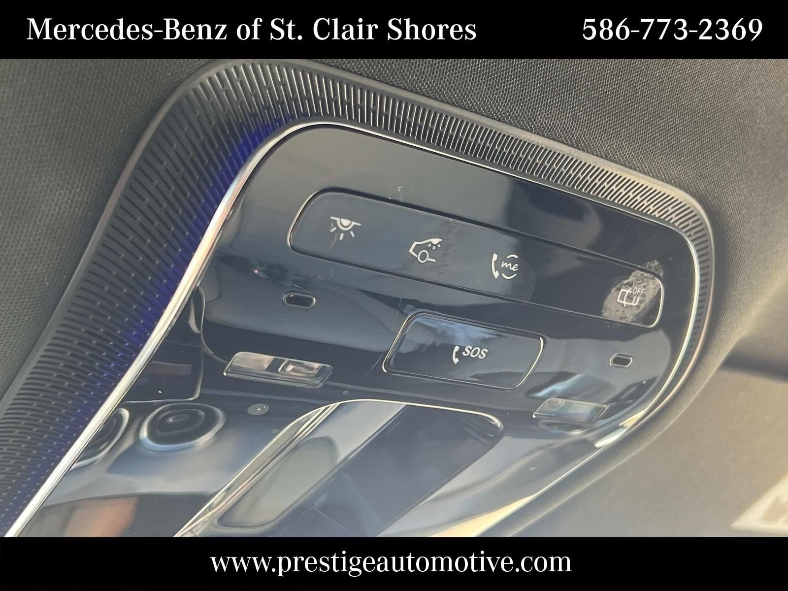 Certified Used 2025 White Mercedes-Benz GLC 300 image 31