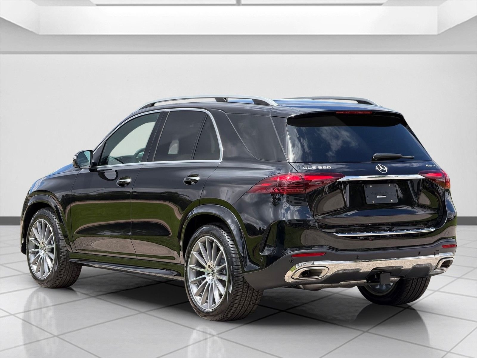 New 2026 Obsidian Black Metallic Mercedes-Benz GLE 580 image 4