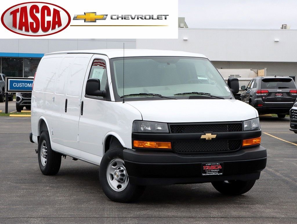 2026 Chevrolet Express 2500 Work Van HD's photo