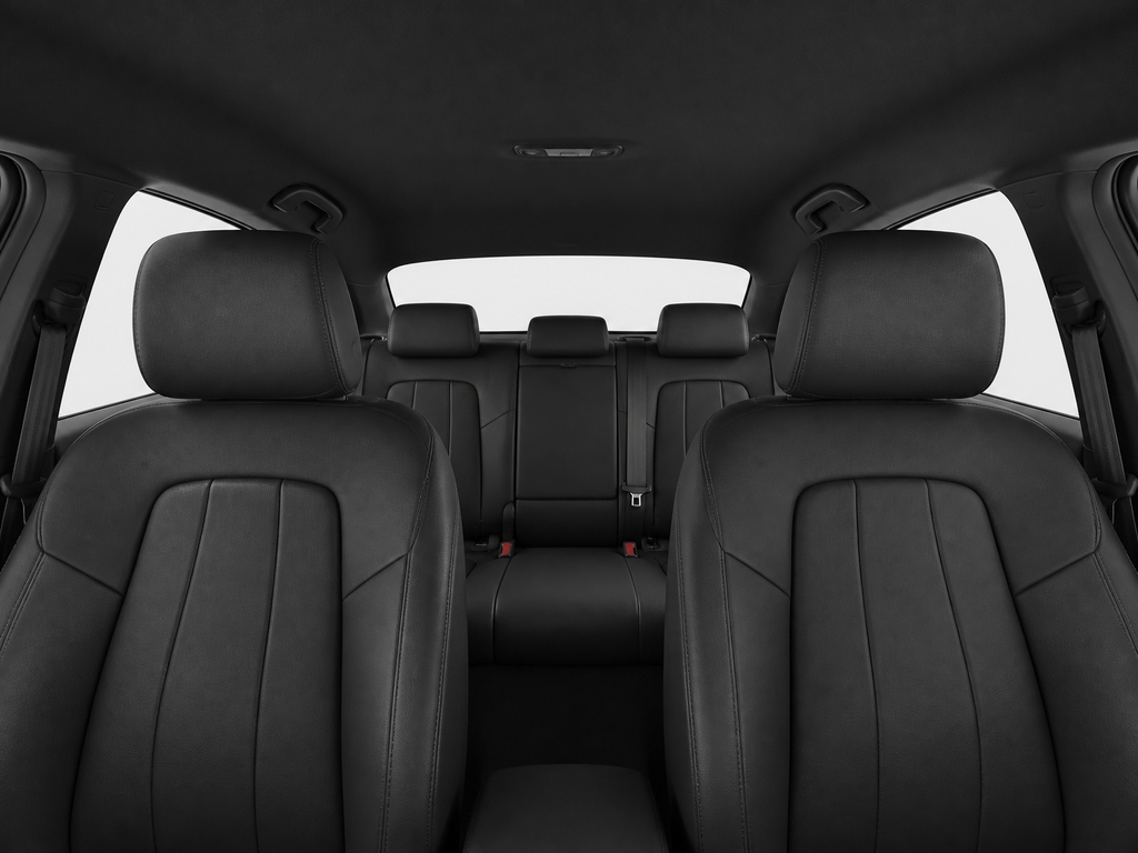 Certified Used 2020  Mercedes-Benz GLB 250 image 12