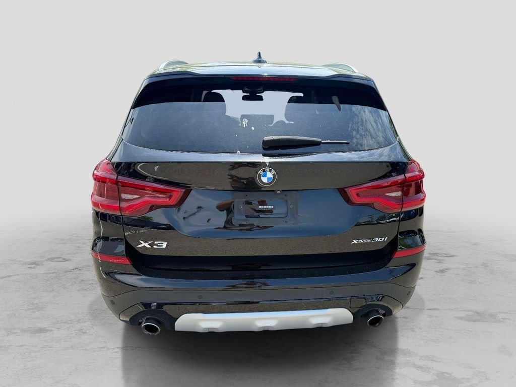 Used 2020 Black BMW xDrive30i image 4