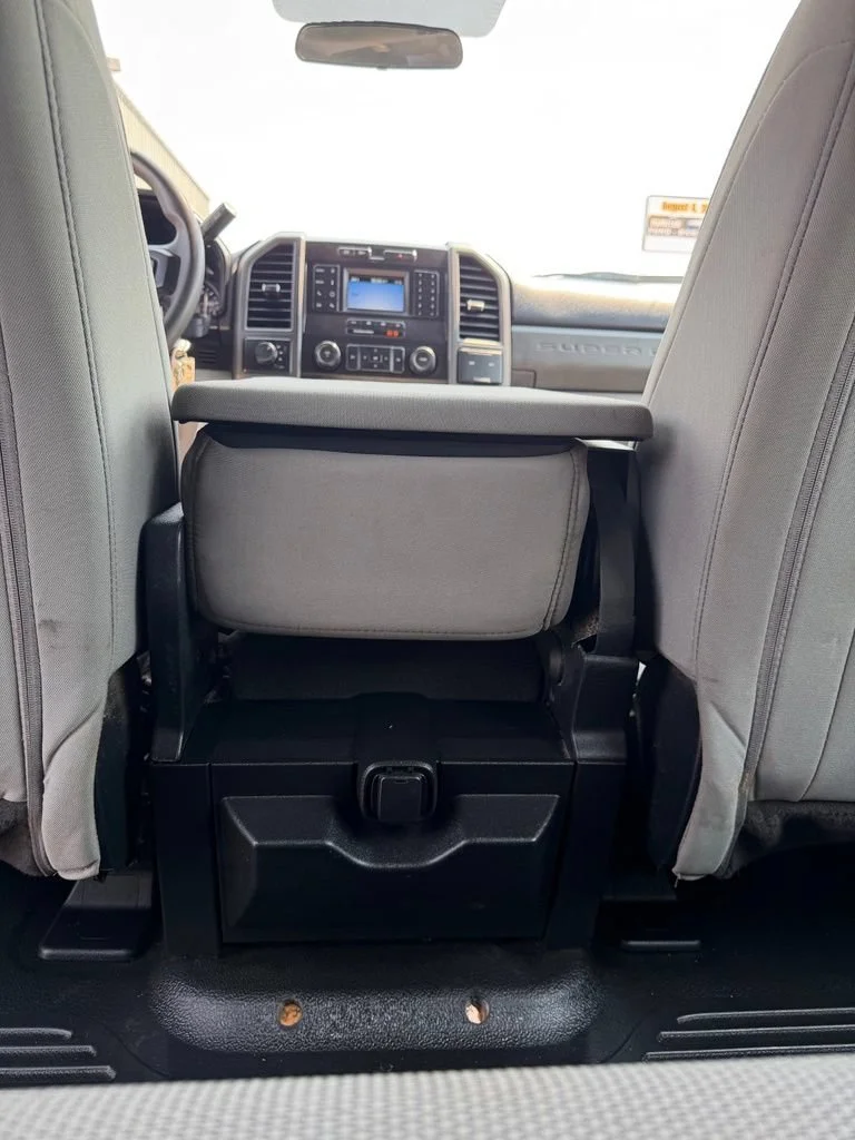 Used 2020 White Ford XL image 19