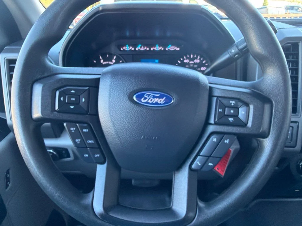 Used 2019 Oxford White Ford XL image 21