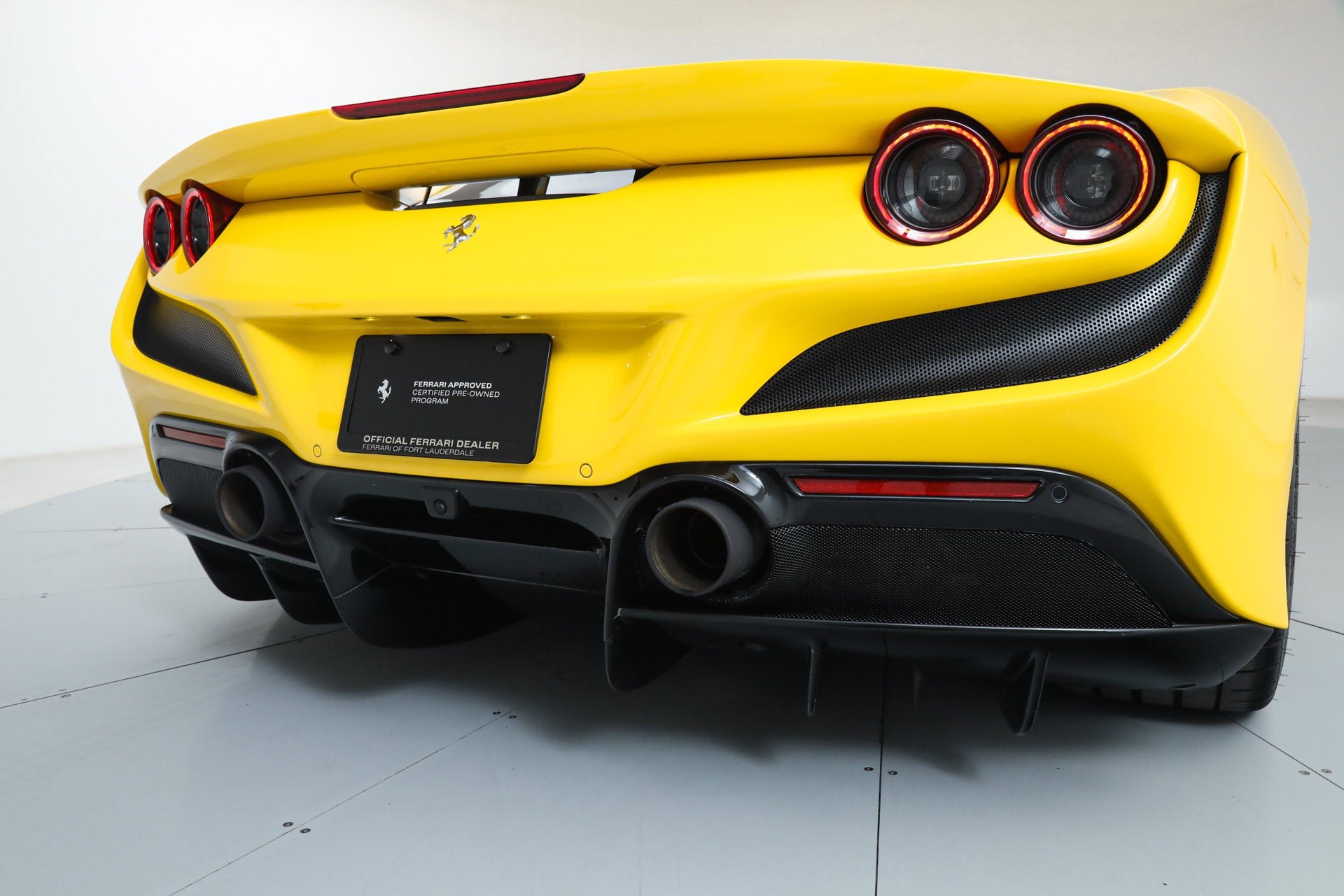 Certified Used 2022 Yellow Ferrari  image 18