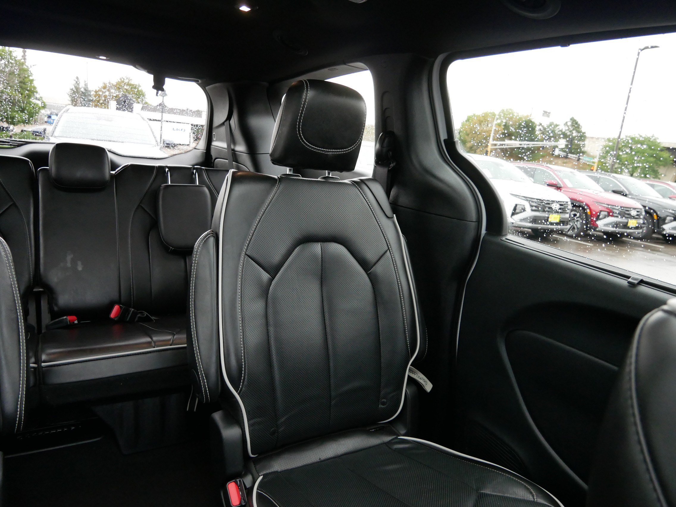 2026 Chrysler Pacifica Limited - Photo 14