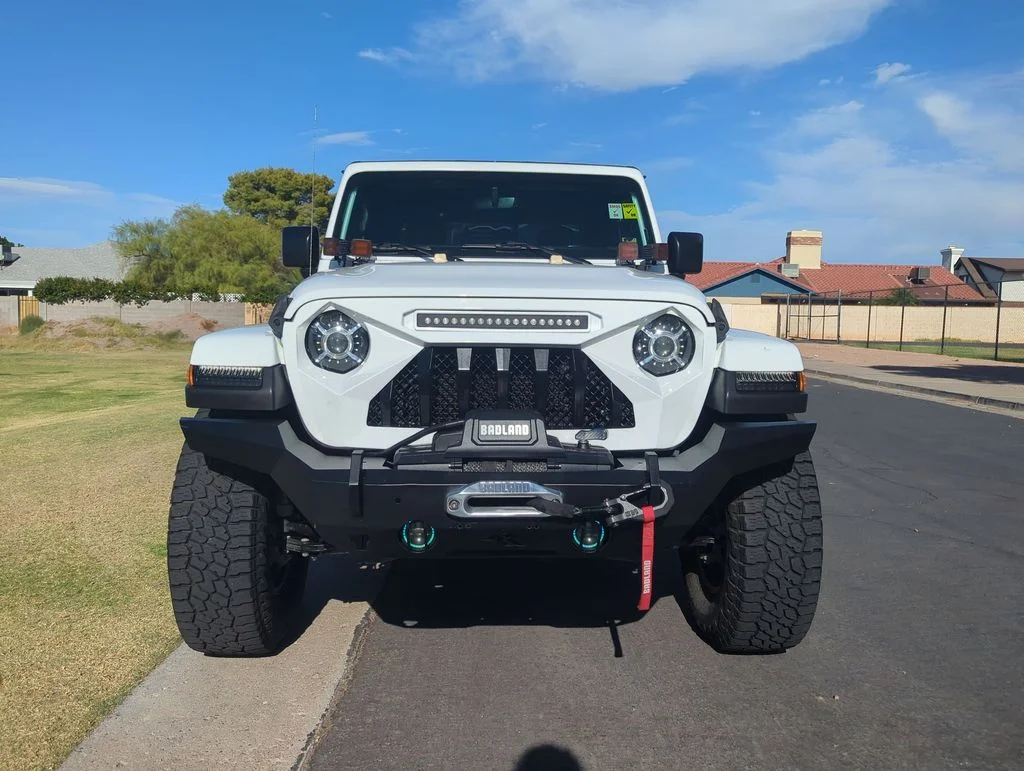Used 2021 White Jeep Sport image 2