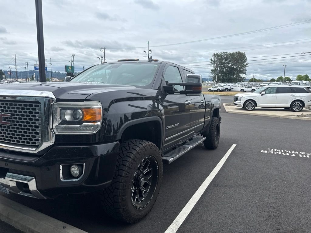 2015 GMC Sierra 4WD Crew Cab Short Box's photo