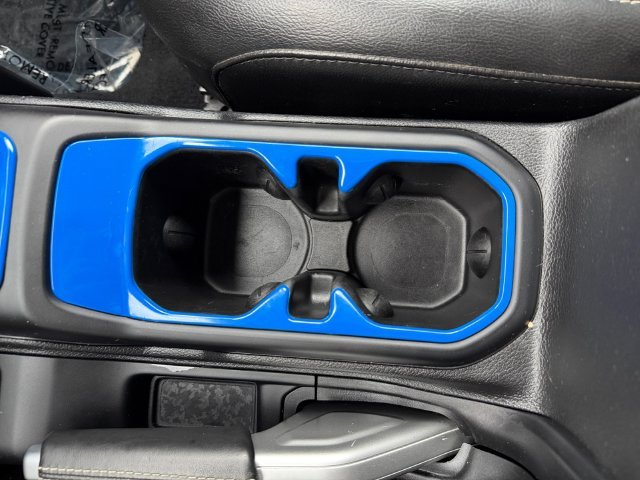 Used 2020 Black Jeep Overland image 25