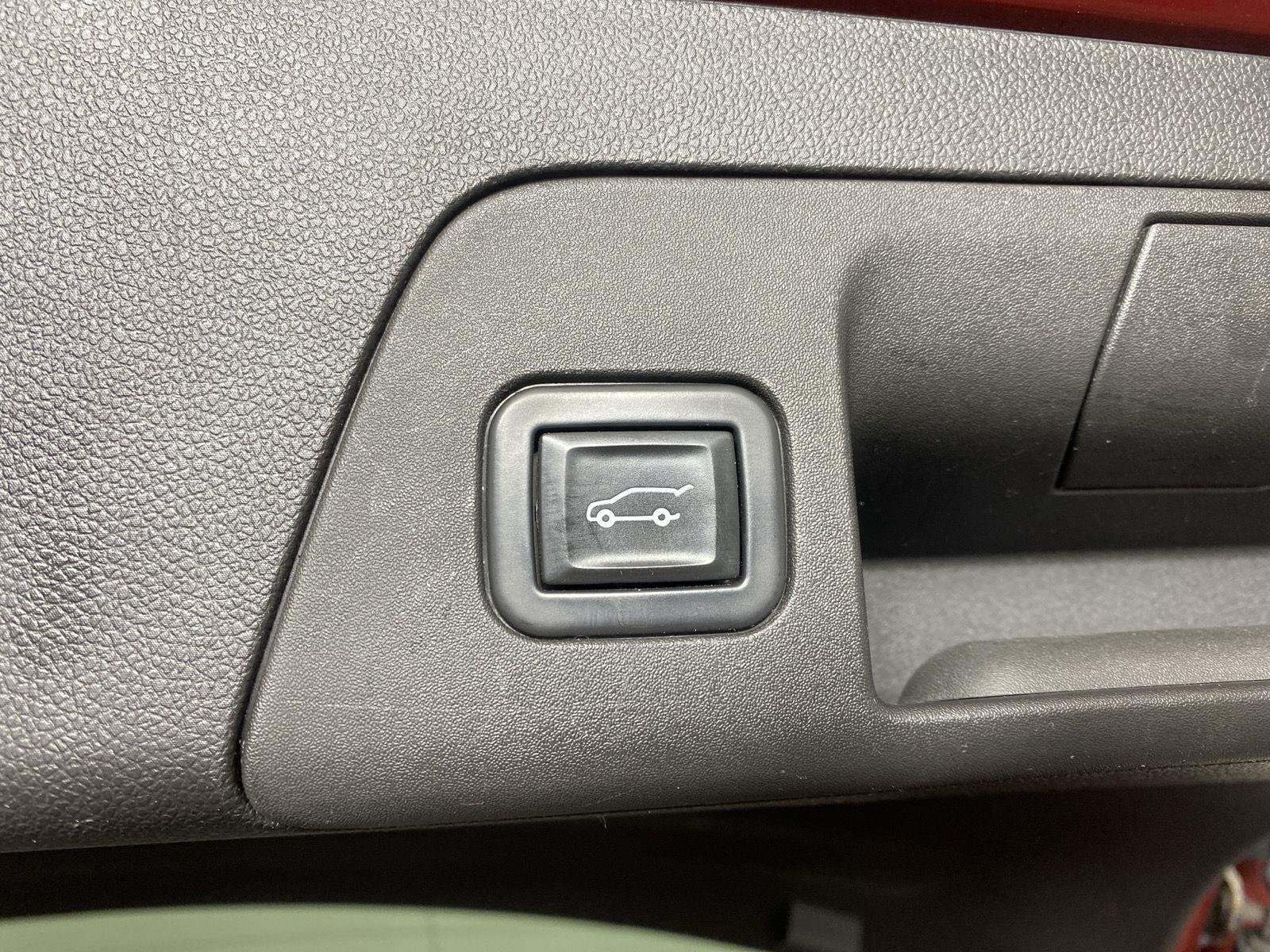 Used 2021 Cinnabar Metallic Buick Essence image 26