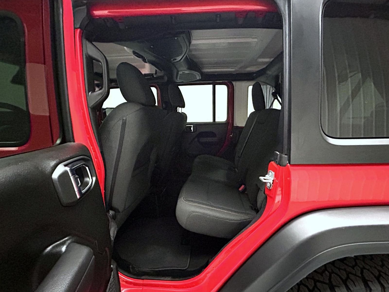 Used 2025 Red Jeep Sport S image 19