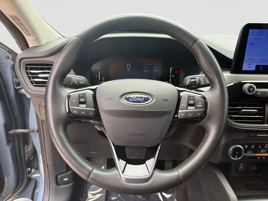 Used 2024 Vapor Blue Ford Active image 30