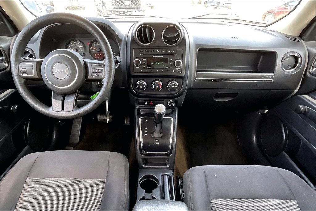 Used 2016 Maximum Steel Metallic Jeep Sport image 7