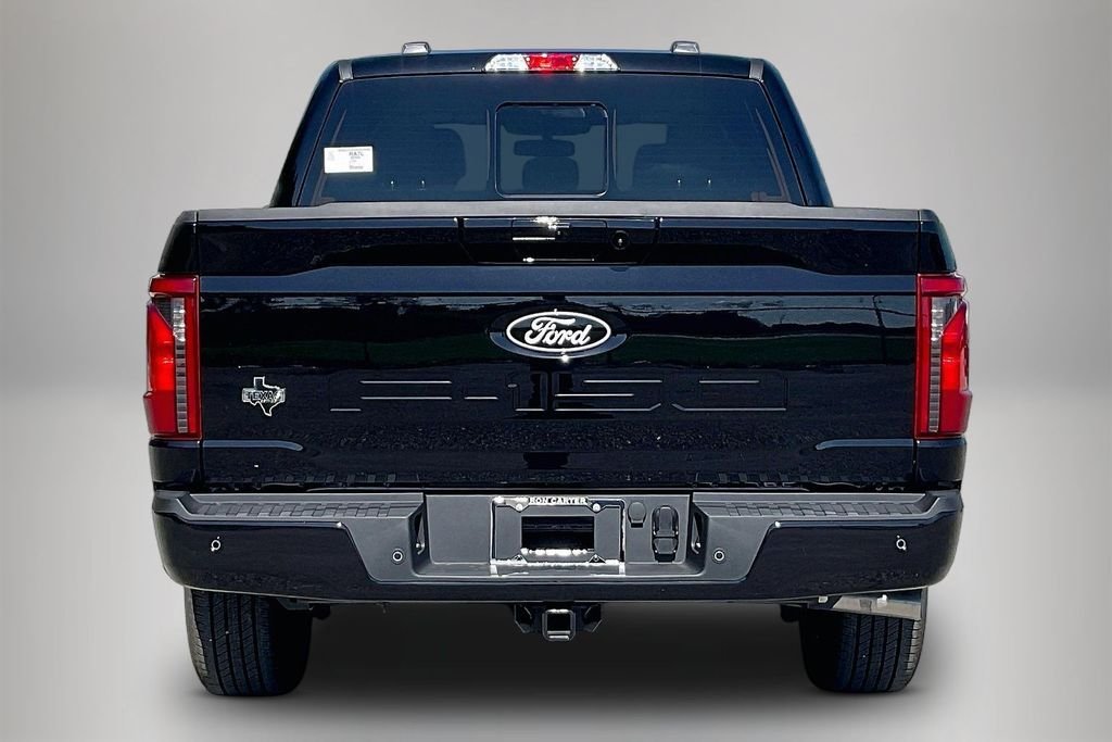 New 2026 Black Ford XLT image 3