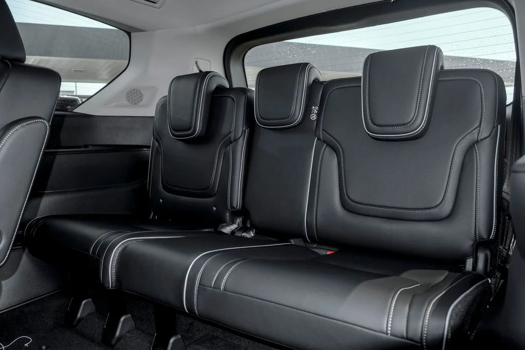 New 2027 BLACK OBSIDIAN INFINITI Luxe 4WD image 18