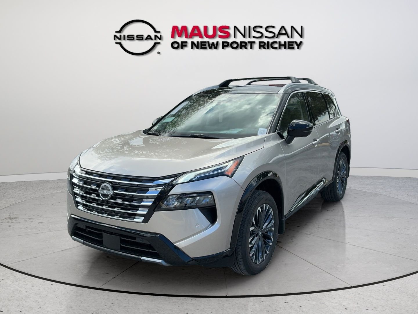 New 2026 Silver Nissan Platinum image 4