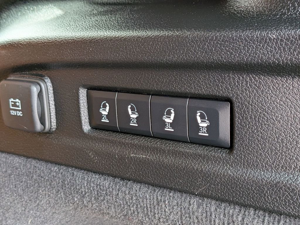 Used 2023 White Jeep Summit image 10