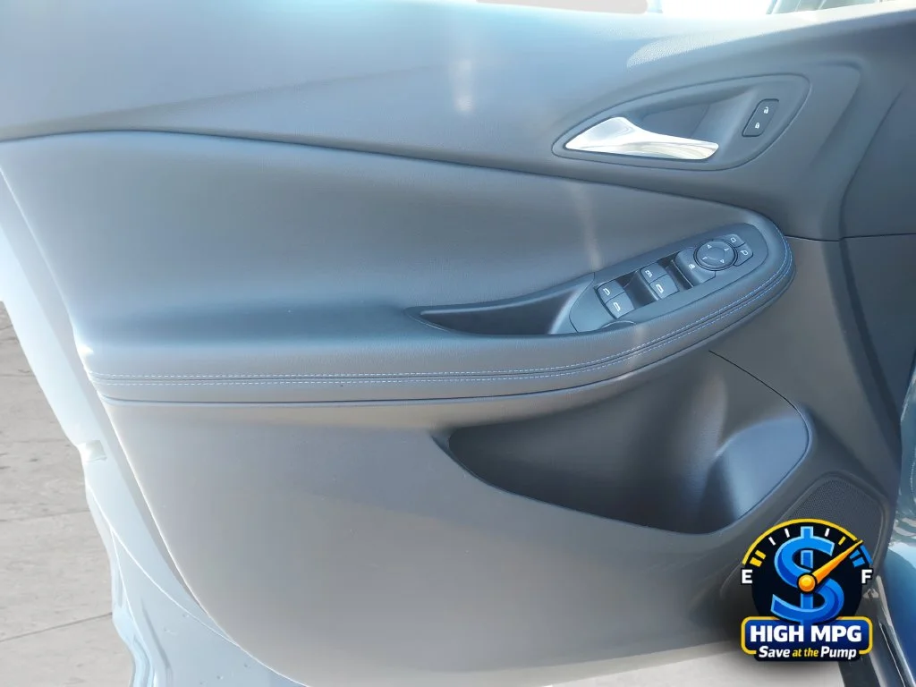 Used 2025 Blue Buick Sport Touring image 28