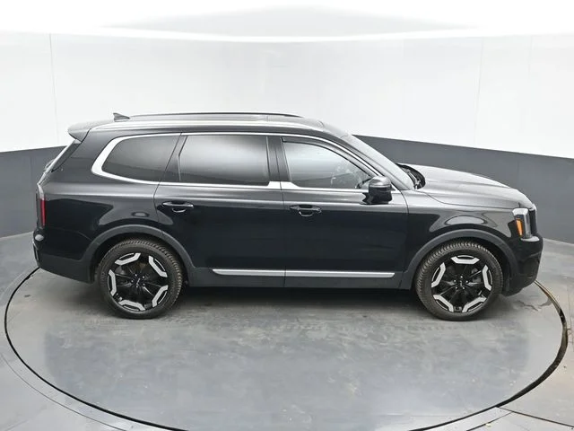 Used 2024 Ebony Black Kia EX image 43