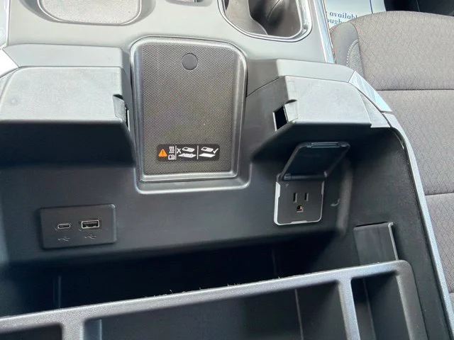 New 2026 Onyx Black GMC Elevation image 31