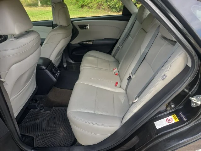 Used 2013 Black Toyota Limited image 38