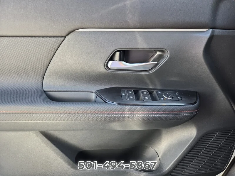 Used 2026 Aspen White NISSAN SR image 24