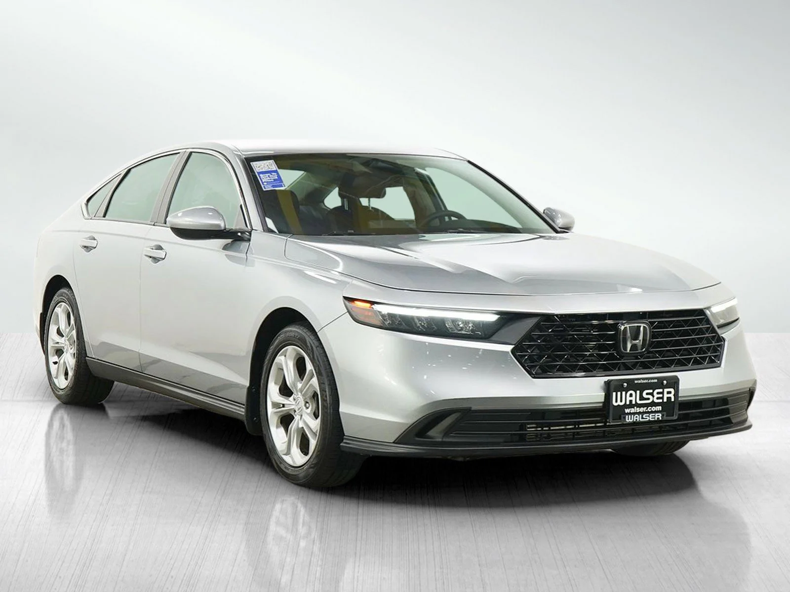 Used 2023 Lunar Silver Metallic Honda LX image 7