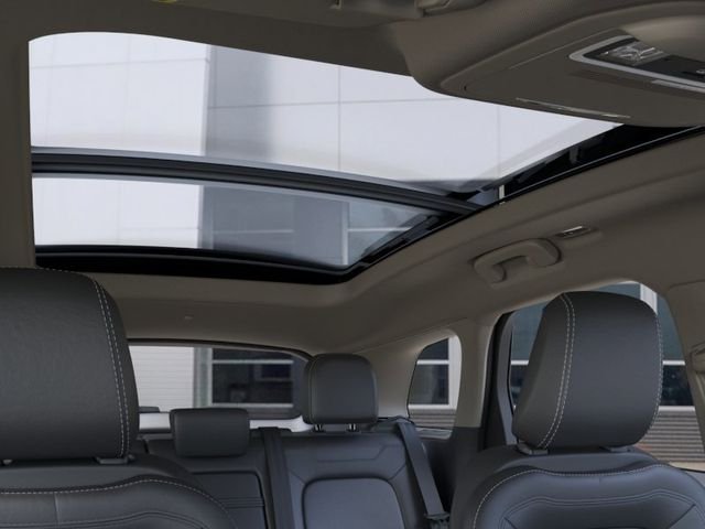 New 2025 Gray Metallic Lincoln Grand Touring image 22