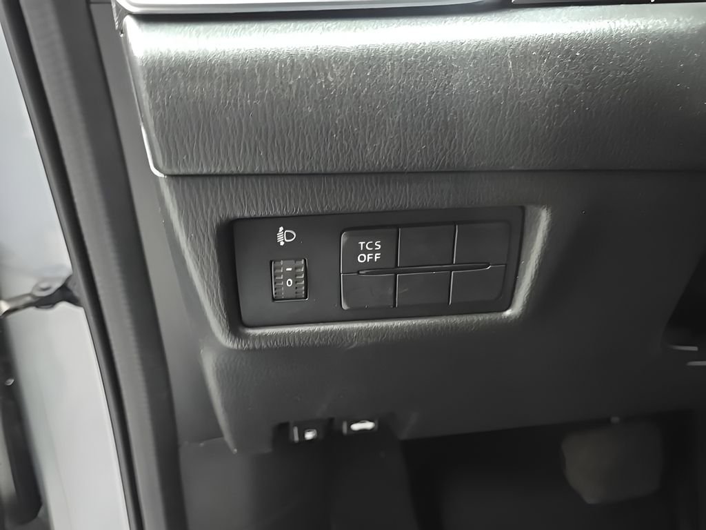 Used 2019 Silver Mazda Sport image 13